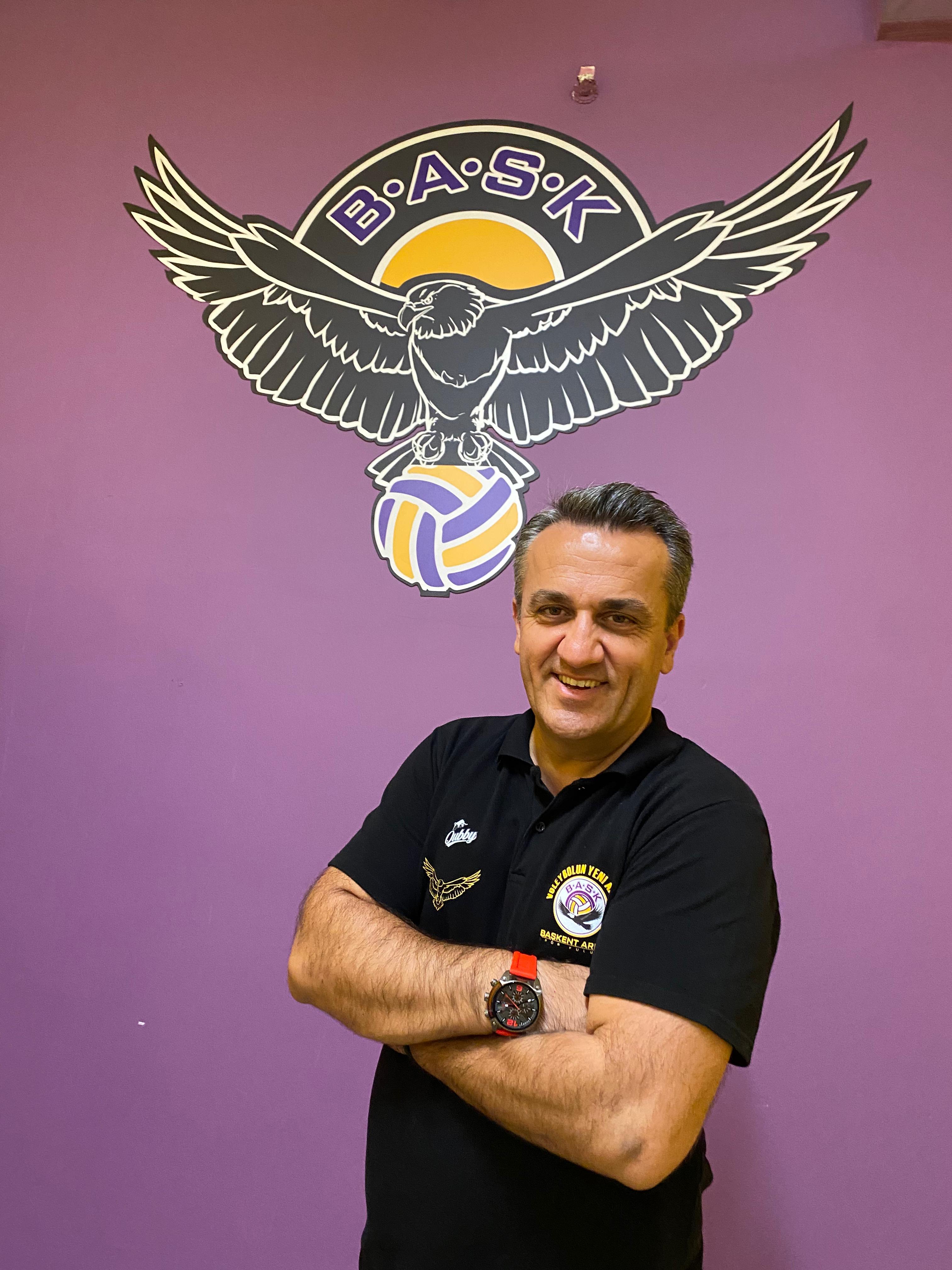 Antrenör Özkan Gönülaçar